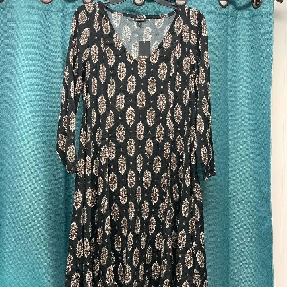NWT Torrid Black Medallion Challis Trapeze Dress Size 00